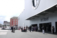 Art Basel 2011 歐美的復蘇、中國的拐點,曾梵志,朱 加,李杰,安迪?沃霍爾,鳥頭,齊白石,張鼎,謝南星,李鋼,畢加索