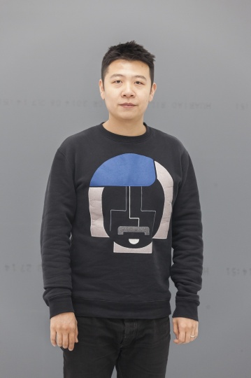 何翔宇
