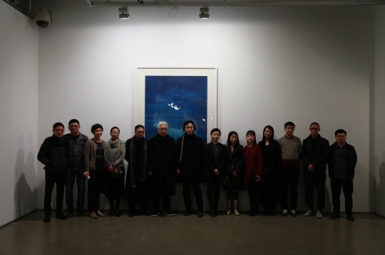 托古改制，眾藝術(shù)家和策展人合影
