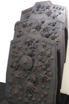 白宜洛  《無題》  210x115x70cm  木板   2014
