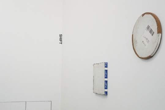 卡琳·桑德 《郵寄的繪畫(huà)》 綜合材料、畫(huà)布 2006-2015
