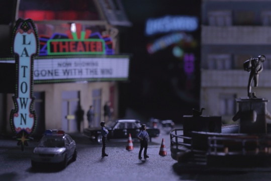 ?曹斐的作品《La Town》（2014）