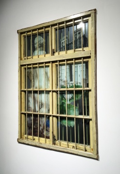 李青  《鏡窗·三島的花園》  151×106×8cm   木、玻璃、亞克力鏡面、金屬、油彩  2014
