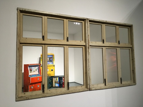 李青  《紀(jì)念物·亞洲風(fēng)景》  尺寸可變    綜合材料   2013-2014
