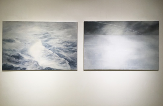 黃春風(fēng) 左：《盡頭1》  75×115cm    布面油畫    2015

右：《盡頭2》  75×115cm    布面油畫    2015
