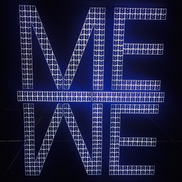 李明2015年作品《MEIWE》
