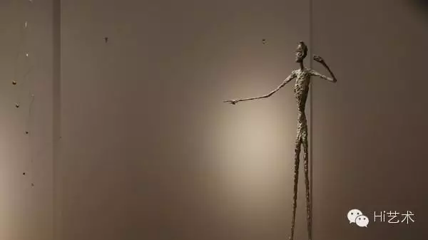 賈科梅蒂作品《指示者》拍賣成交價格超過1.4億美金 成為拍賣史上最貴的雕塑作品
