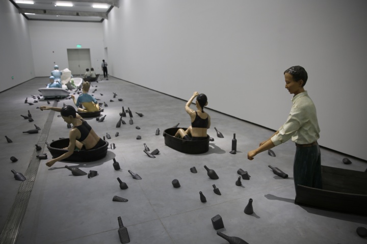 向京大型回顧展+新作展
