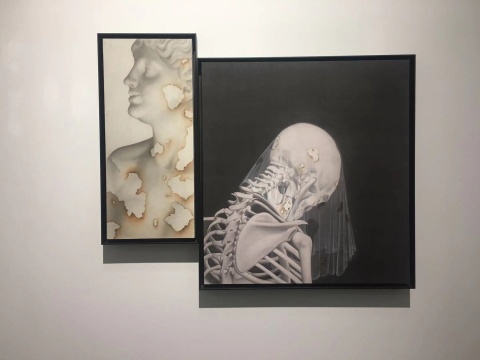 葉紫 《她的敘事詩系列一》20x50cm 52x56cm 絹本設(shè)色 2018
葉紫 《她的敘事詩系列一》20x50cm 52x56cm 絹本設(shè)色 2018