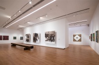 UCCA黃銳個展，看“星星畫會”發(fā)起人的抽象之道,黃銳
