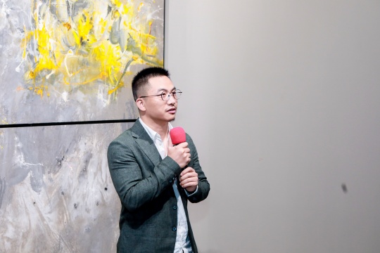 策展人郭赟致辭
