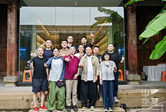 “山重水復(fù)”間覓藝術(shù)新生—劉義華個案研究展啟幕