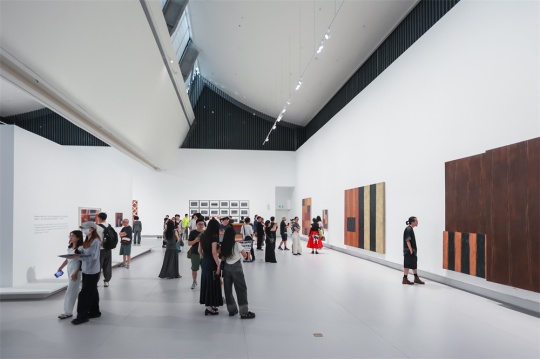 肖恩·斯庫利：四川音樂學(xué)院美術(shù)館以世界級抽象大展確立學(xué)術(shù)新坐標(biāo)
